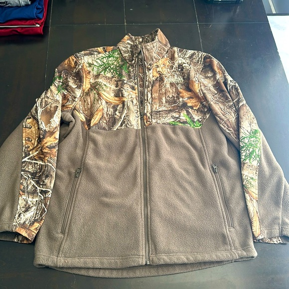 Magellan Outdoors jacket - Picture 2 of 6